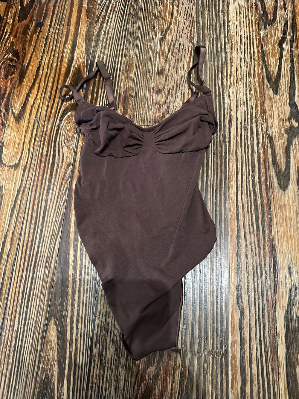 SKIMS NWOT Seamless sculpt Shapewear Thong size Large